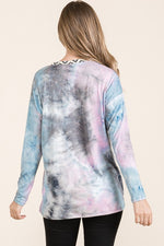 Load image into Gallery viewer, Tye Die Pocket L/S Top
